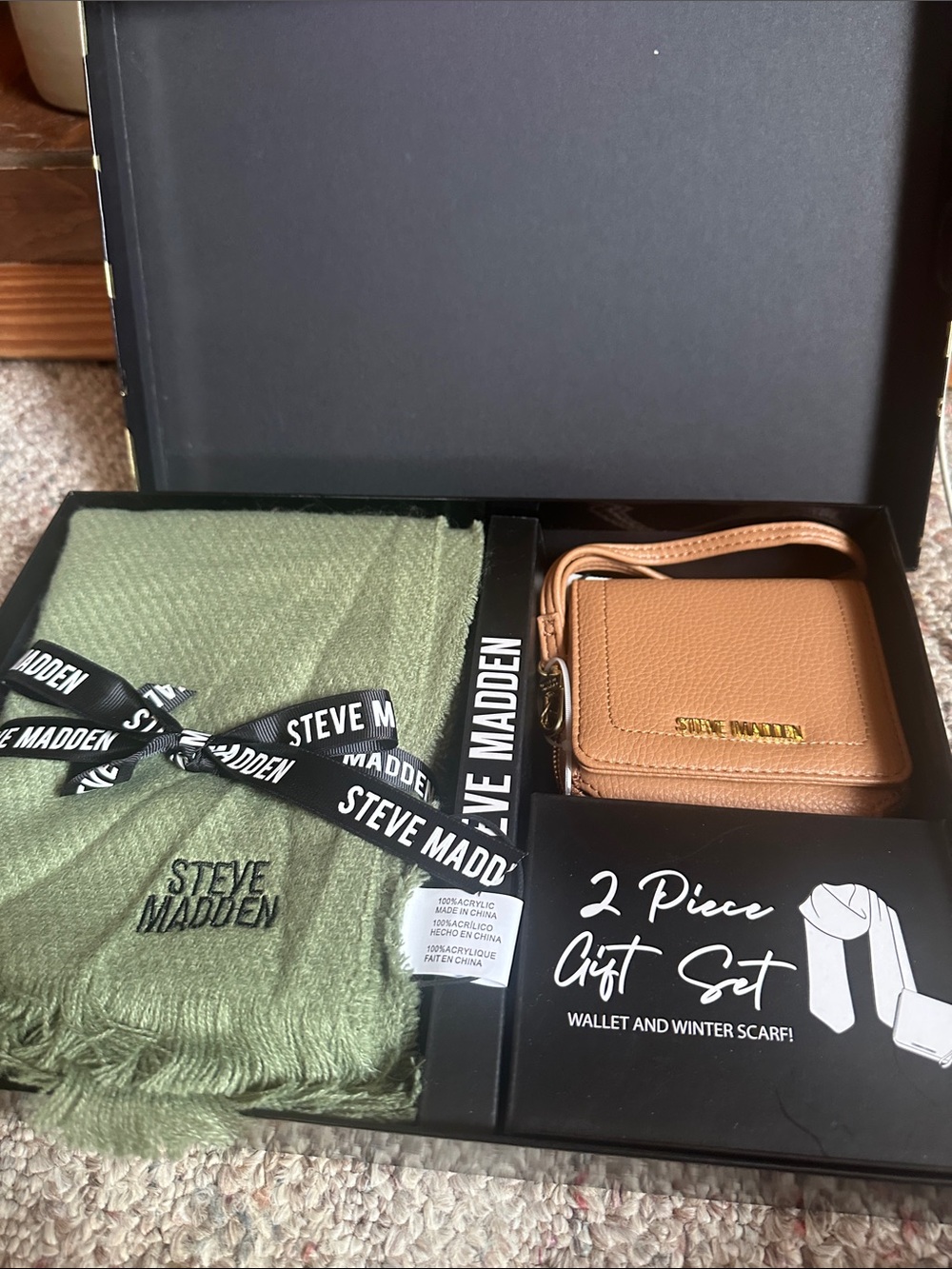 Steve Madden Olive Knit Scarf with Tan Pebbled Wallet gift Set